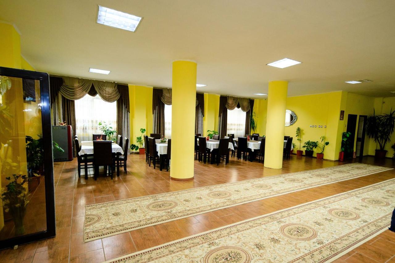 Pensiunea Grande เลปชา ภายนอก รูปภาพ